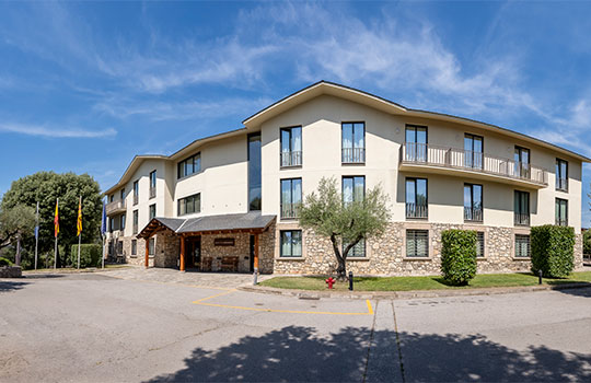 ADMINISTRACIÓN Y SERVICIOS HOTELEROS
