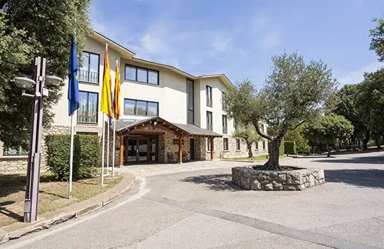 Ingreso con atención sanitaria, psicológica y terapéutica